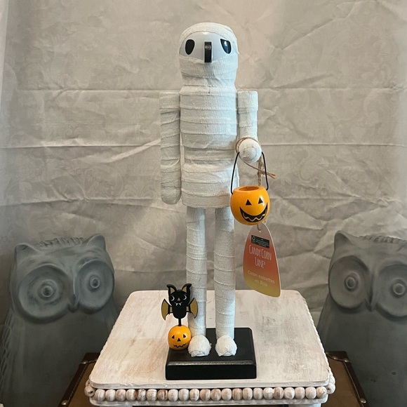 Candy Cane Lane Mummy Decor - Picture 1 of 6